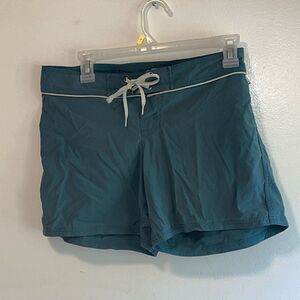 EXCELLENT CONDITION WOMEN’S SIZE 8 WATERGIRL BY PATAGONIA 5” BOARD SHORTS